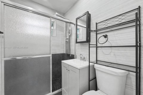 House in West Park, Florida 4 bedrooms, 102.19 sq.m. № 2032108 - photo 29