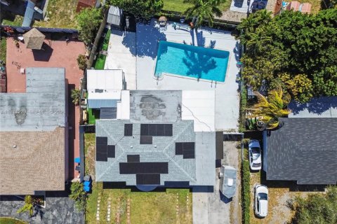 House in West Park, Florida 4 bedrooms, 102.19 sq.m. № 2032108 - photo 3