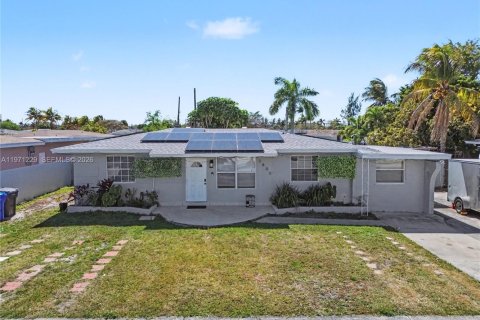 House in West Park, Florida 4 bedrooms, 102.19 sq.m. № 2032108