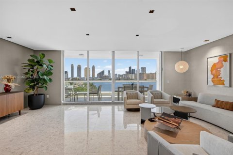 Condominio en venta en Aventura, Florida, 3 dormitorios, 263.84 m2 № 1928690 - foto 5
