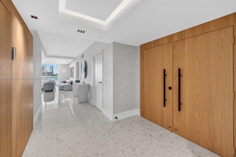 Condominio en venta en Aventura, Florida, 3 dormitorios, 263.84 m2 № 1928690 - foto 26
