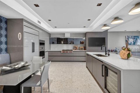 Condominio en venta en Aventura, Florida, 3 dormitorios, 263.84 m2 № 1928690 - foto 18