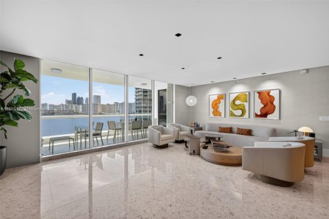 Condominio en venta en Aventura, Florida, 3 dormitorios, 263.84 m2 № 1928690 - foto 6