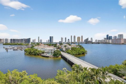 Condominio en venta en Aventura, Florida, 3 dormitorios, 263.84 m2 № 1928690 - foto 4