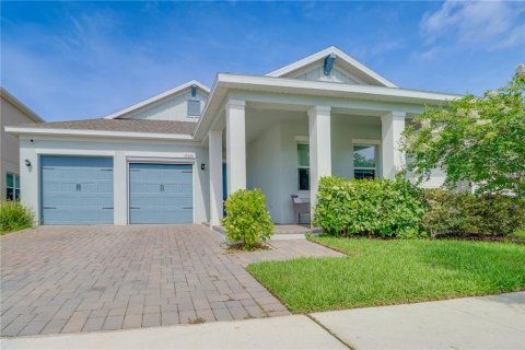 House in Winter Garden, Florida 5 bedrooms, 274.99 sq.m. № 1795794 - photo 1