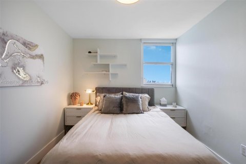Condominio en venta en Miami Beach, Florida, 2 dormitorios, 93.83 m2 № 2346916 - foto 21