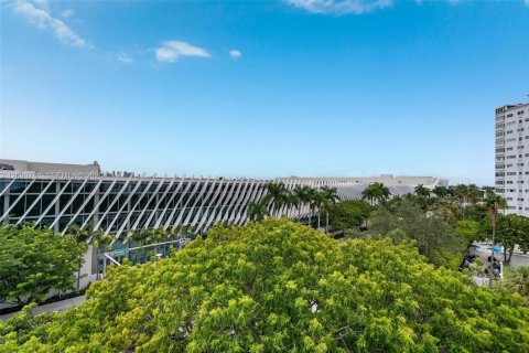 Condominio en venta en Miami Beach, Florida, 2 dormitorios, 93.83 m2 № 2346916 - foto 17