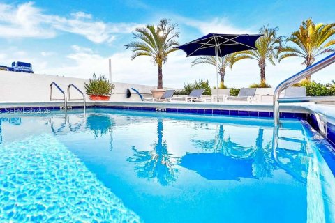 Condominio en venta en Miami Beach, Florida, 2 dormitorios, 93.83 m2 № 2346916 - foto 28