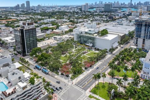 Condominio en venta en Miami Beach, Florida, 2 dormitorios, 93.83 m2 № 2346916 - foto 19