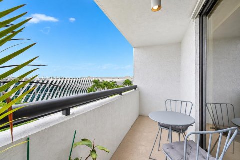 Condominio en venta en Miami Beach, Florida, 2 dormitorios, 93.83 m2 № 2346916 - foto 16