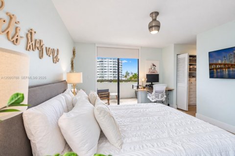 Condominio en venta en Miami Beach, Florida, 2 dormitorios, 93.83 m2 № 2346916 - foto 3