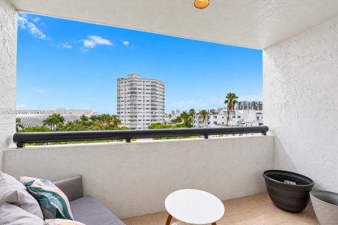 Condominio en venta en Miami Beach, Florida, 2 dormitorios, 93.83 m2 № 2346916 - foto 7
