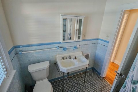 House in Saint Petersburg, Florida 2 bedrooms, 111.2 sq.m. № 2125450 - photo 23