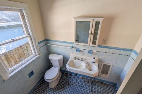 House in Saint Petersburg, Florida 2 bedrooms, 111.2 sq.m. № 2125450 - photo 22