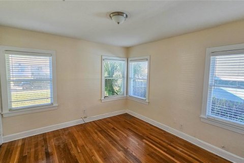 House in Saint Petersburg, Florida 2 bedrooms, 111.2 sq.m. № 2125450 - photo 17