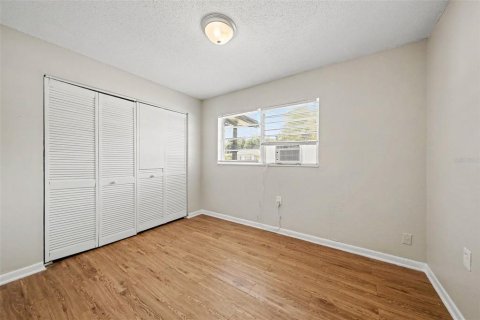 House in Orlando, Florida 3 bedrooms, 96.53 sq.m. № 2305998 - photo 10