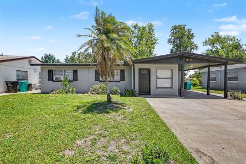 House in Orlando, Florida 3 bedrooms, 96.53 sq.m. № 2305998