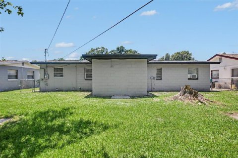 House in Orlando, Florida 3 bedrooms, 96.53 sq.m. № 2305998 - photo 16