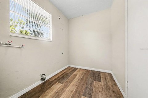 House in Orlando, Florida 3 bedrooms, 96.53 sq.m. № 2305998 - photo 15