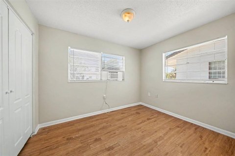House in Orlando, Florida 3 bedrooms, 96.53 sq.m. № 2305998 - photo 11
