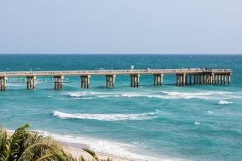 Condominio en alquiler en Sunny Isles Beach, Florida, 3 dormitorios, 217.39 m2 № 1950461 - foto 9