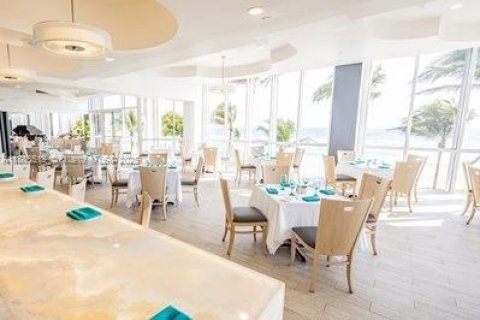 Condominio en alquiler en Sunny Isles Beach, Florida, 3 dormitorios, 217.39 m2 № 1950461 - foto 10