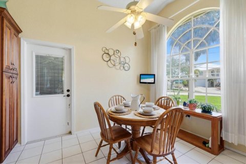 Villa ou maison à vendre à Port Charlotte, Floride: 3 chambres, 145.95 m2 № 2258863 - photo 10