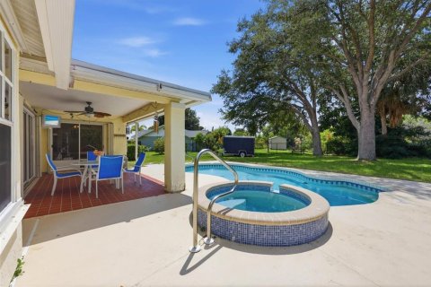 Villa ou maison à vendre à Port Charlotte, Floride: 3 chambres, 145.95 m2 № 2258863 - photo 29