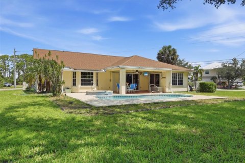 Villa ou maison à vendre à Port Charlotte, Floride: 3 chambres, 145.95 m2 № 2258863 - photo 30