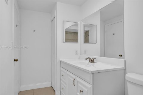 Снять в аренду кондоминиум в Уэстон, Флорида 2 спальни, 88.81м2, № 2017453 - фото 19