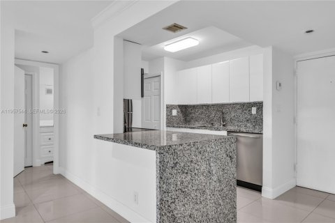 Снять в аренду кондоминиум в Уэстон, Флорида 2 спальни, 88.81м2, № 2017453 - фото 4