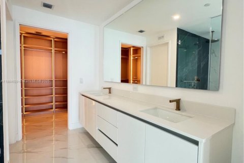 Copropriété à louer à Miami, Floride: 2 chambres, 165.64 m2 № 1932681 - photo 22