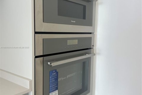 Copropriété à louer à Miami, Floride: 2 chambres, 165.64 m2 № 1932681 - photo 10