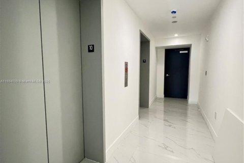 Copropriété à louer à Miami, Floride: 2 chambres, 165.64 m2 № 1932681 - photo 3