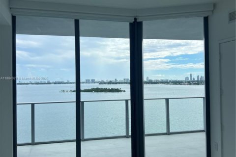 Copropriété à louer à Miami, Floride: 2 chambres, 165.64 m2 № 1932681 - photo 30