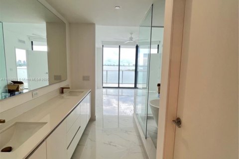 Copropriété à louer à Miami, Floride: 2 chambres, 165.64 m2 № 1932681 - photo 23