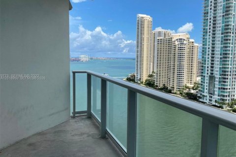 Condo in Miami, Florida, 2 bedrooms  № 2248591 - photo 2