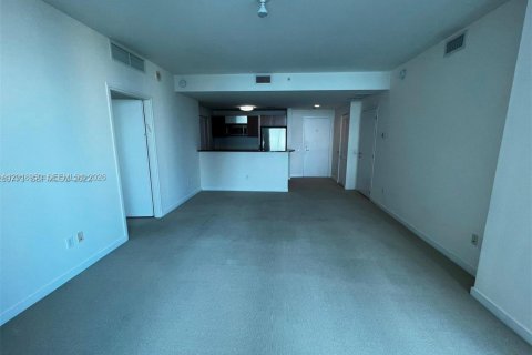 Condo in Miami, Florida, 2 bedrooms  № 2248591 - photo 4
