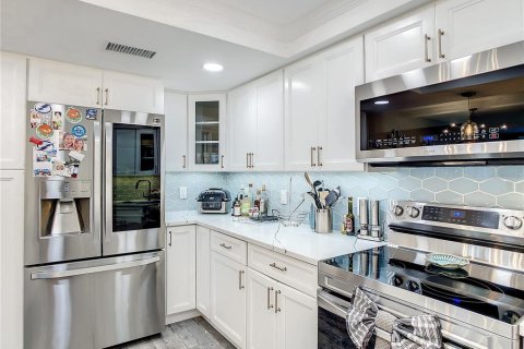 Condo in Clearwater, Florida, 2 bedrooms  № 1906191 - photo 24