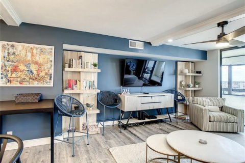 Condo in Clearwater, Florida, 2 bedrooms  № 1906191 - photo 2