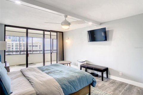 Condo in Clearwater, Florida, 2 bedrooms  № 1906191 - photo 16