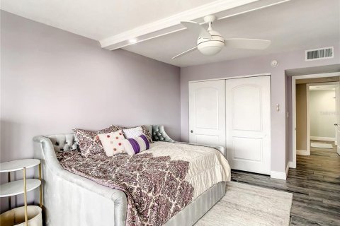 Condo in Clearwater, Florida, 2 bedrooms  № 1906191 - photo 12