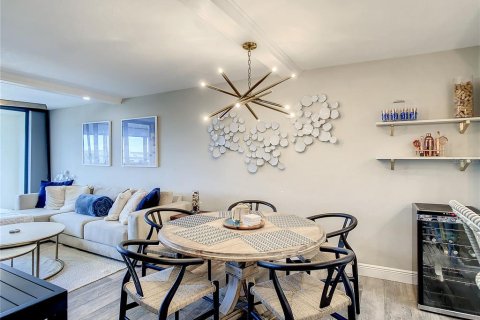 Condo in Clearwater, Florida, 2 bedrooms  № 1906191 - photo 4