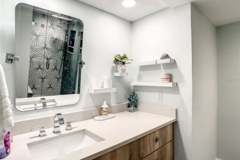 Condo in Clearwater, Florida, 2 bedrooms  № 1906191 - photo 7