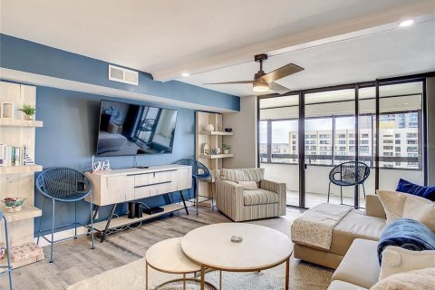 Condo in Clearwater, Florida, 2 bedrooms  № 1906191 - photo 3