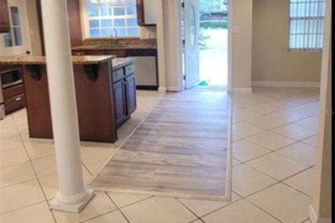 House in Gainesville, Florida 3 bedrooms, 157.56 sq.m. № 2114178 - photo 7