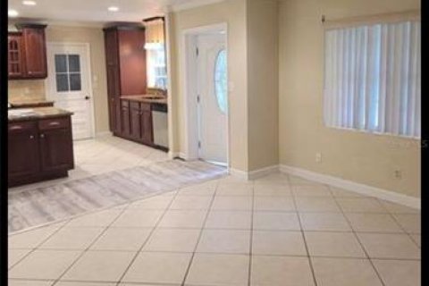 House in Gainesville, Florida 3 bedrooms, 157.56 sq.m. № 2114178 - photo 6