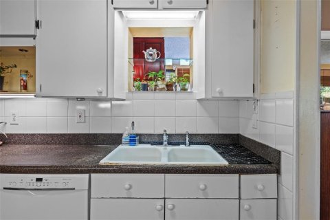Villa ou maison à vendre à Odessa, Floride: 3 chambres, 161.84 m2 № 1549487 - photo 29