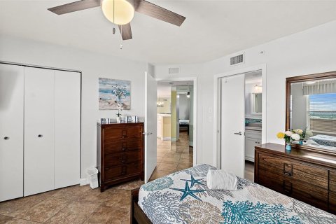 Condo in Daytona Beach, Florida, 2 bedrooms  № 1583636 - photo 24