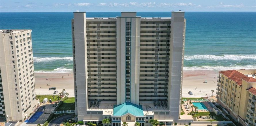 Condo in Daytona Beach, Florida, 2 bedrooms  № 1583636